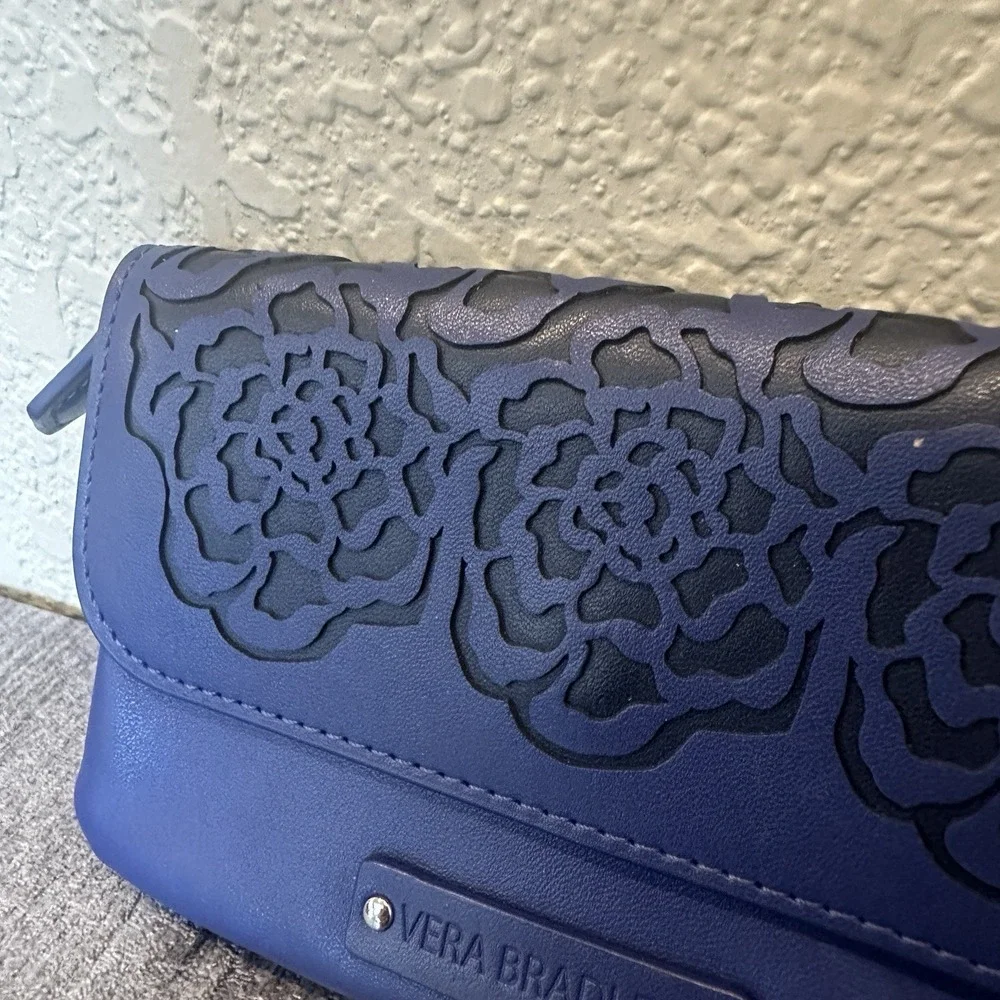 Vera Bradley Laser- Cut Snap & Zip Case Wallet in Navy Katalina Lace